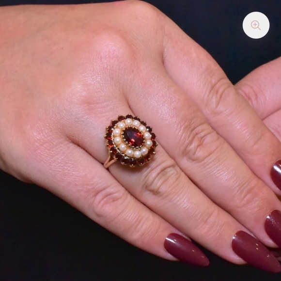 None Jewelry - Victorian Looking Garnet And Pearl 10k Gold Ring Size 8.75
